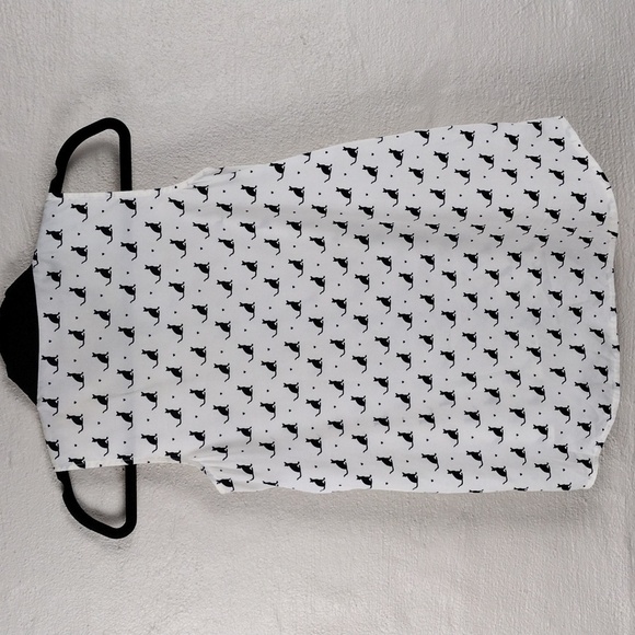 Love Me I'm Gorgeous White Black Cat Print Collared Sleeveless Button Down Top - Picture 10 of 13